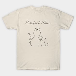 ‘Purrfect Mom’ Mother’s Day gift design T-Shirt